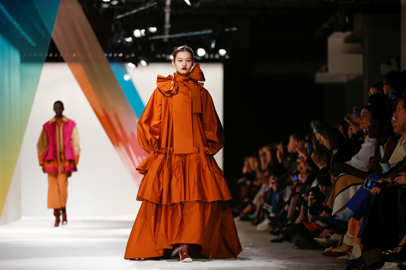 ROKSANDANIN SİLÜETLERİ