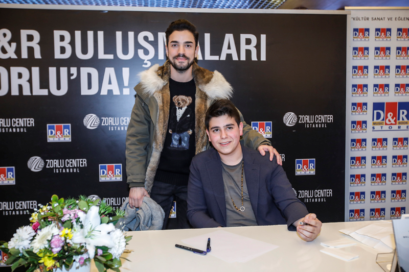 KAAN SABANCIDAN İMZA GÜNÜ