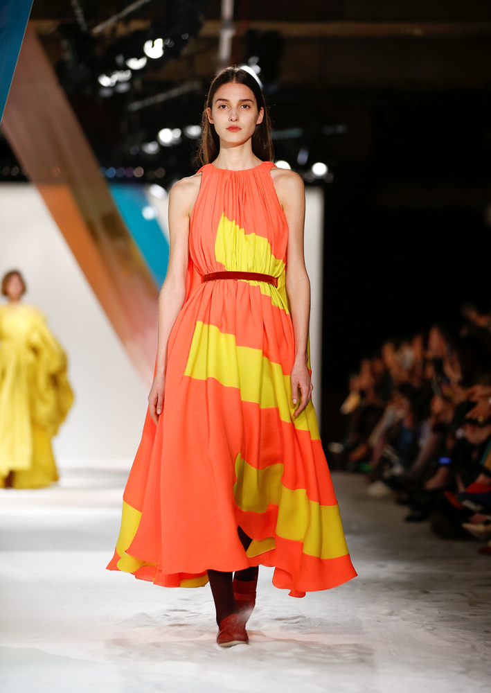 ROKSANDANIN SİLÜETLERİ