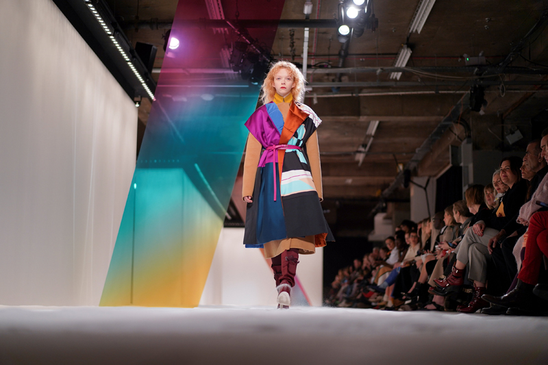 ROKSANDANIN SİLÜETLERİ