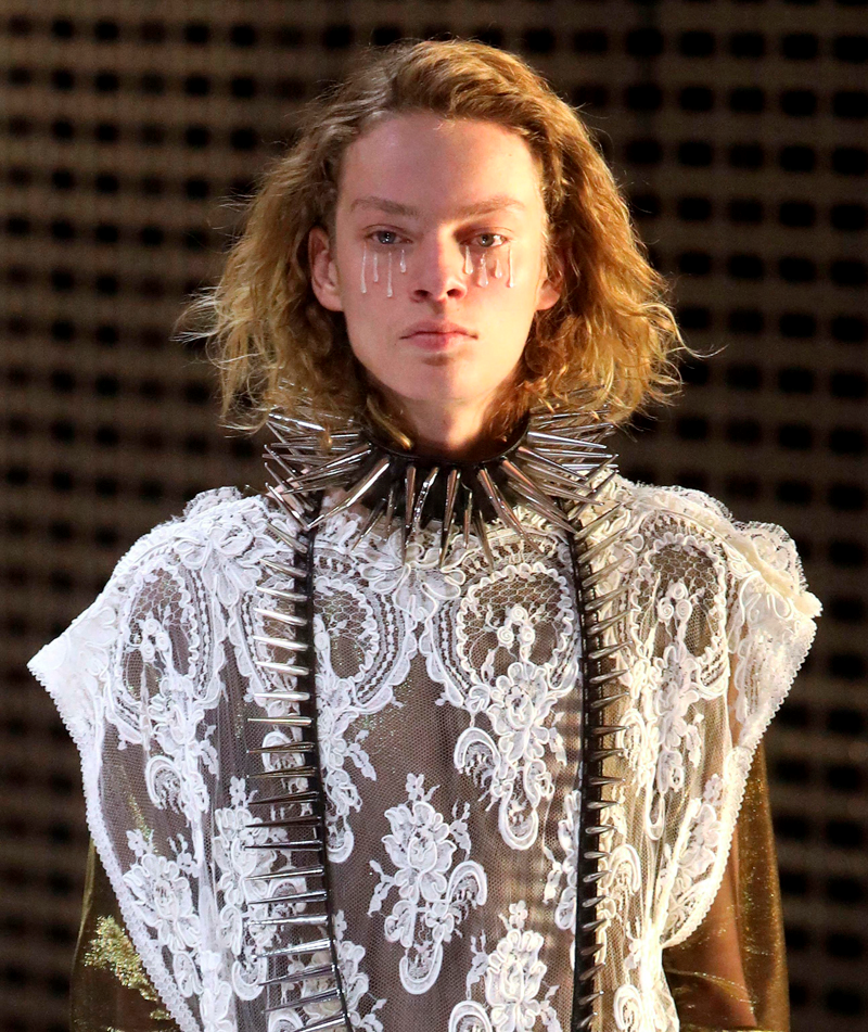 GUCCİ MİLANO MODA HAFTASI DEFİLESİ