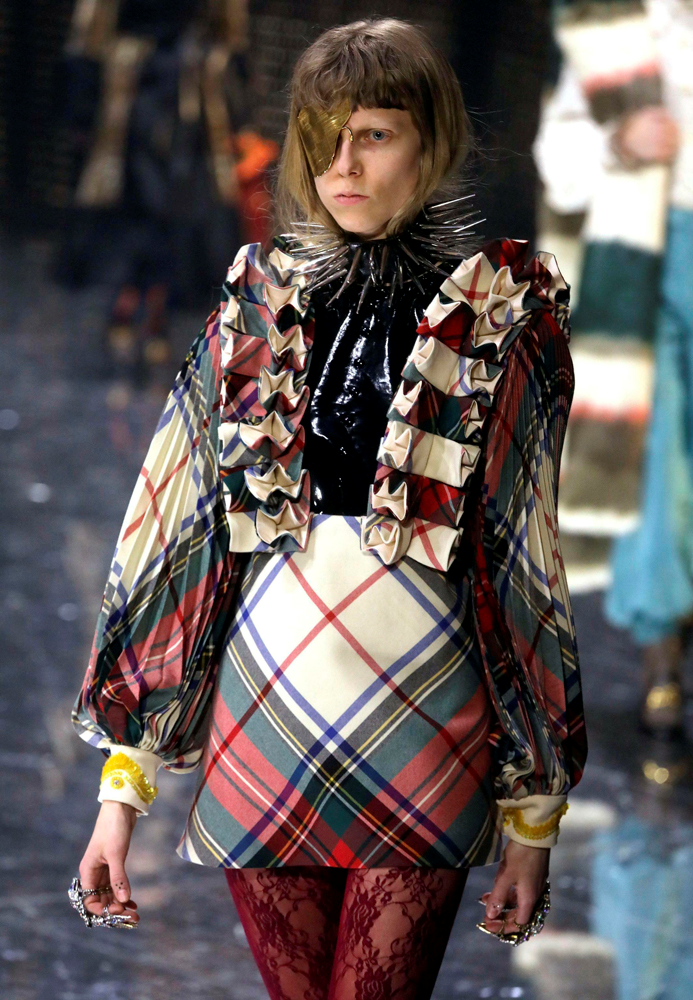 GUCCİ MİLANO MODA HAFTASI DEFİLESİ