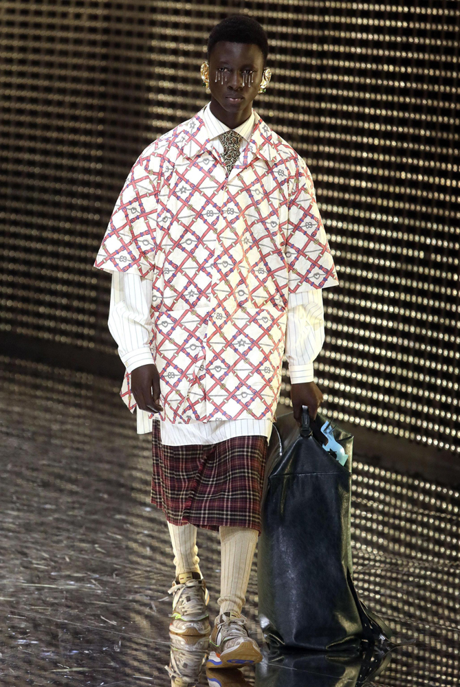 GUCCİ MİLANO MODA HAFTASI DEFİLESİ