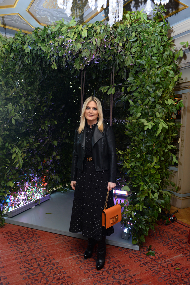 YENİ CİLT BAKIM ÜRÜNÜ TANITILDI