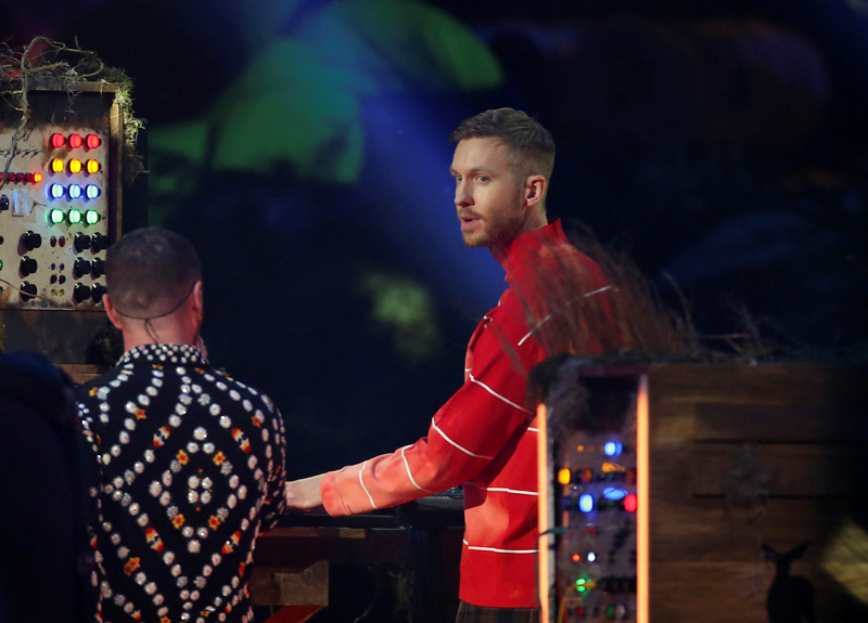 BRIT AWARDS'TA YILDIZLAR GEÇİDİ