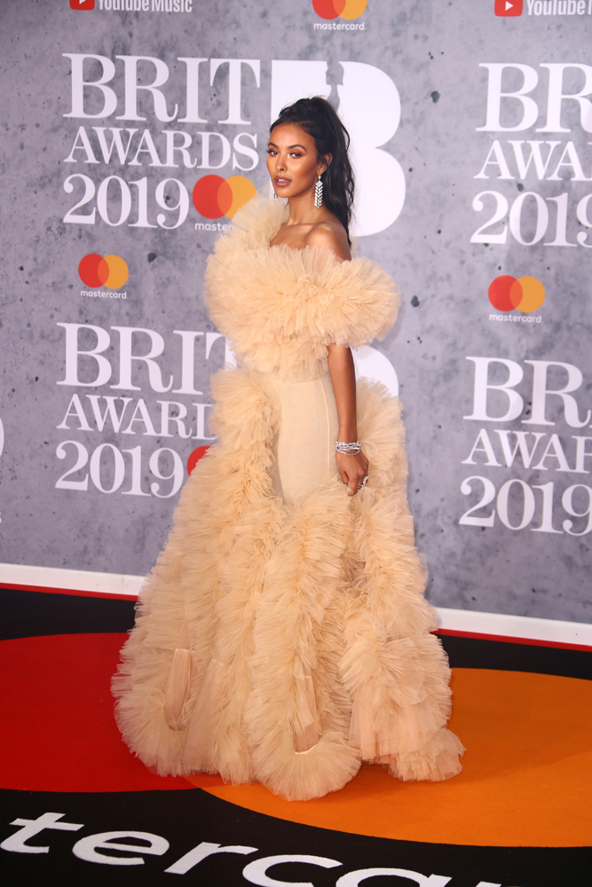 BRIT AWARDS'TA YILDIZLAR GEÇİDİ