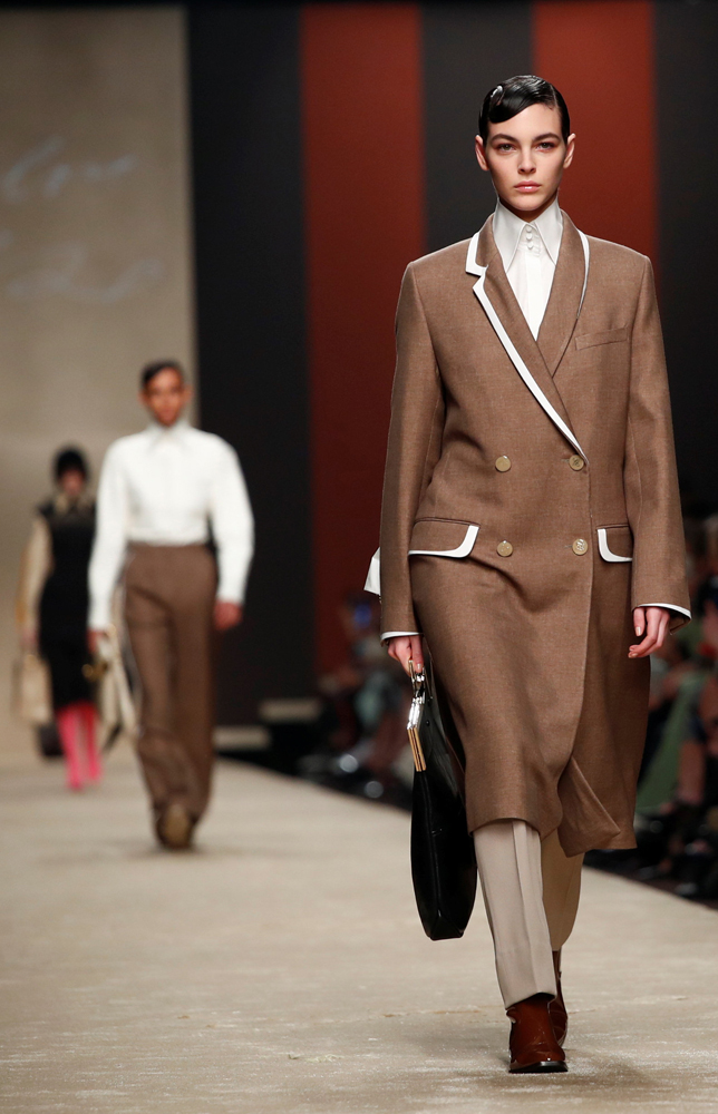 FENDİ 2019/2020 SONBAHAR/KIŞ KOLEKSİYONU