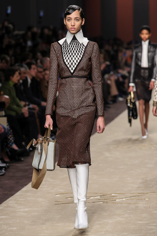 FENDİ 2019/2020 SONBAHAR/KIŞ KOLEKSİYONU