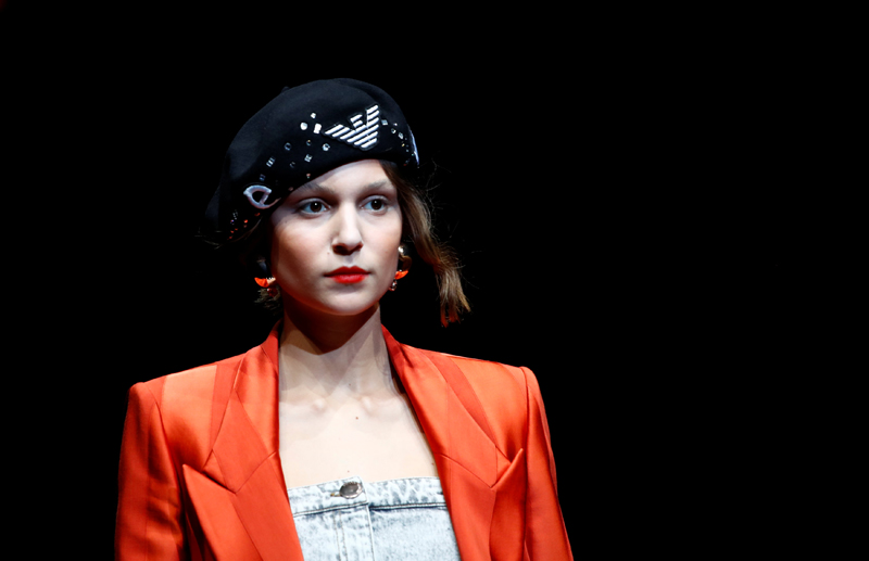 ARMANİ YENİ KOLEKSİYONUNU TANITTI