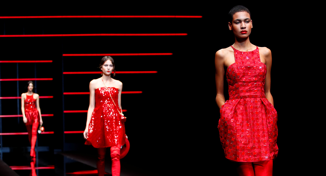 ARMANİ YENİ KOLEKSİYONUNU TANITTI