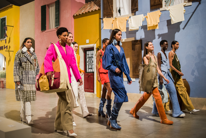 JACQUEMUSUN RENKLERİ