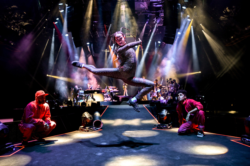 KENAN DOĞULU’DAN 360 DERECE KONSER