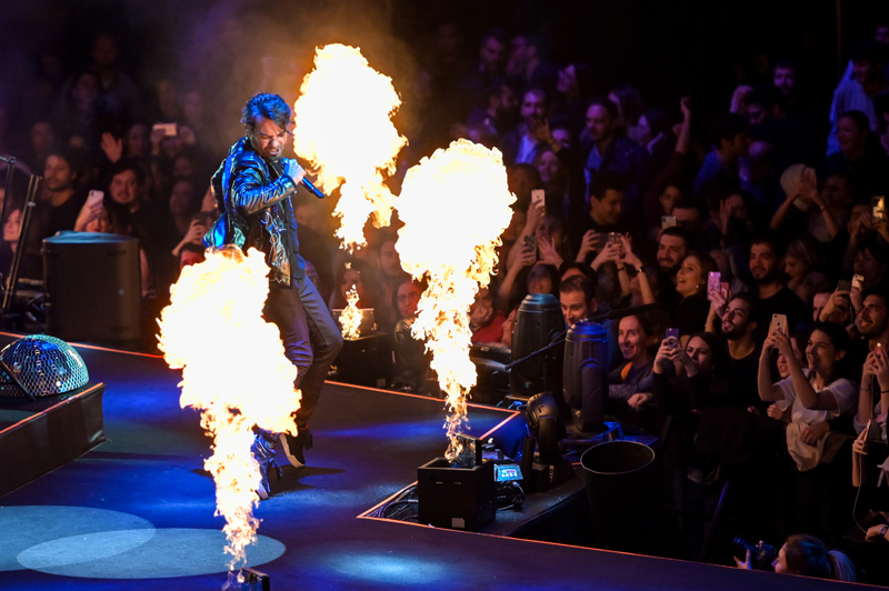 KENAN DOĞULU’DAN 360 DERECE KONSER