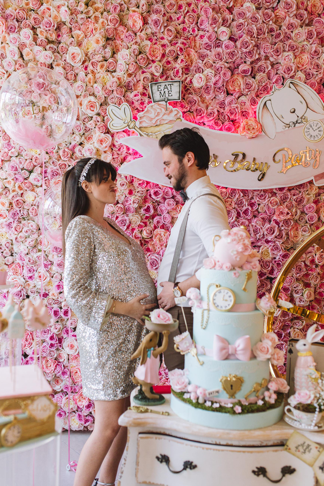 PELİN AKİL BABY SHOWER DÜZENLEDİ