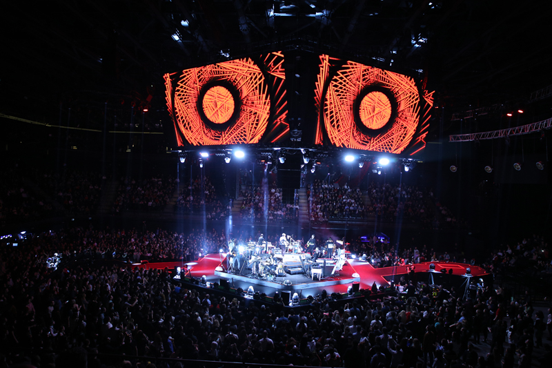 KENAN DOĞULU’DAN 360 DERECE KONSER