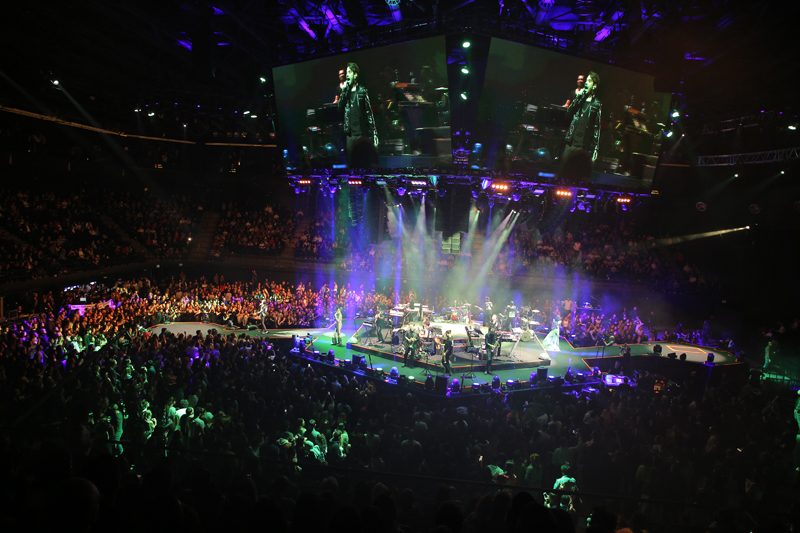 KENAN DOĞULU’DAN 360 DERECE KONSER