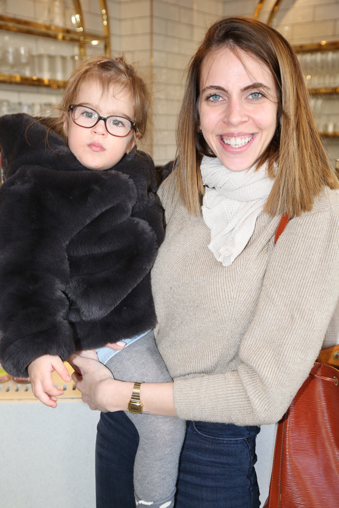 PELİN AKİL BABY SHOWER DÜZENLEDİ