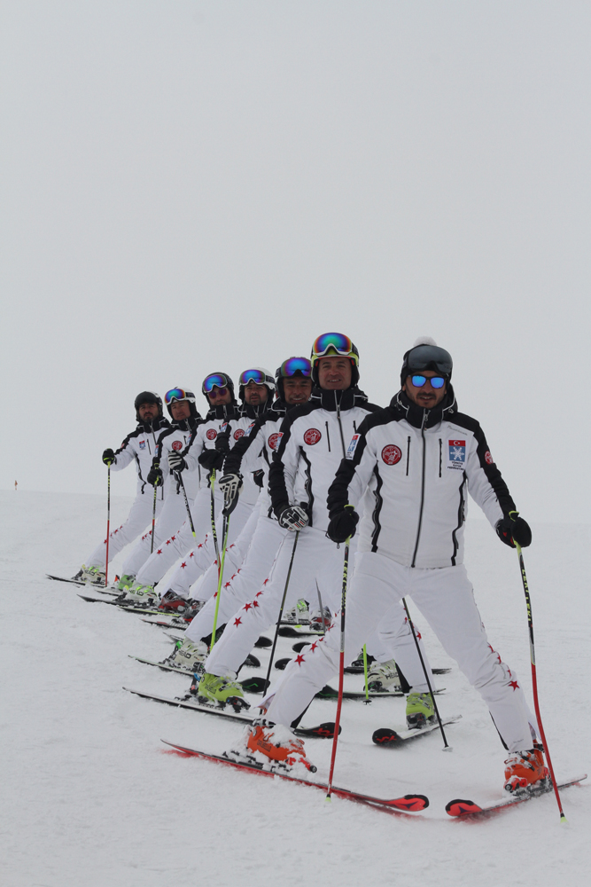 SENKRONİZE KAYAK TAKIMI TÜRKİYE'Yİ TEMSİL EDECEK