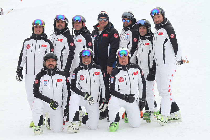 SENKRONİZE KAYAK TAKIMI TÜRKİYE'Yİ TEMSİL EDECEK