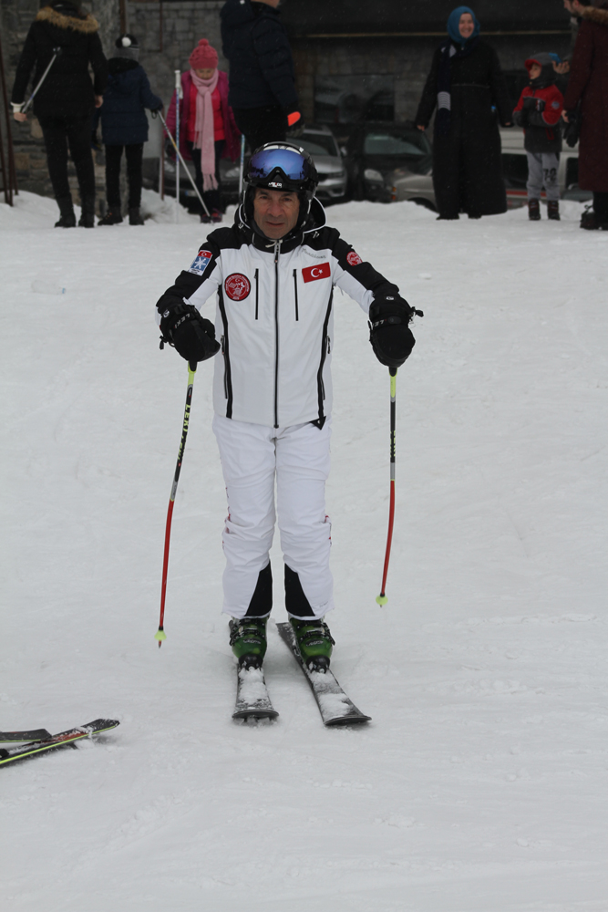 SENKRONİZE KAYAK TAKIMI TÜRKİYE'Yİ TEMSİL EDECEK