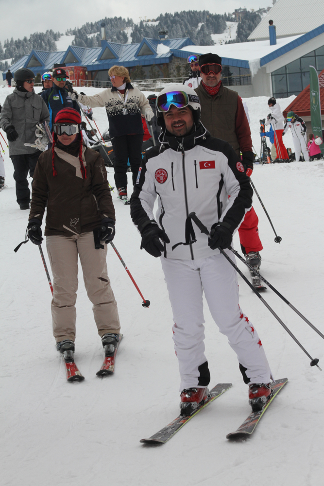 SENKRONİZE KAYAK TAKIMI TÜRKİYE'Yİ TEMSİL EDECEK