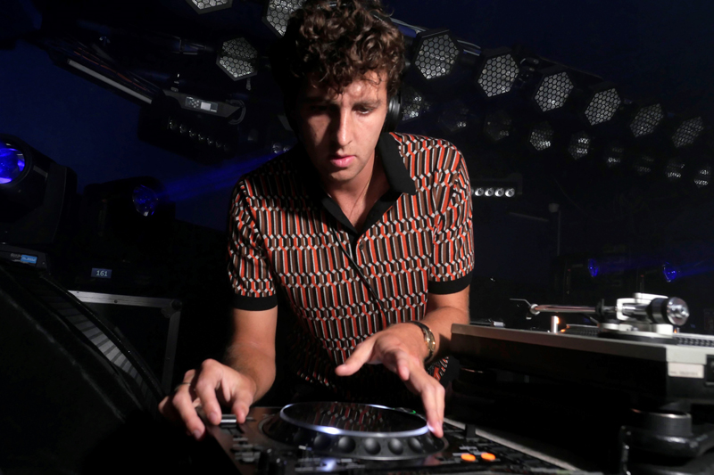 PRADA'NIN SPOTIFY PARTİSİ