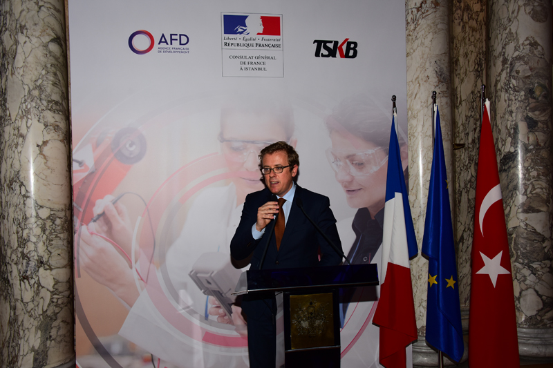  FRANSA SARAYI’NDA 8 MART DÜNYA KADIN HAKLARI GÜNÜ RESEPSİYONU