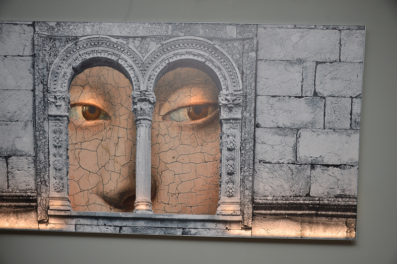 MİNİK KALPLER YARARINA SERGİ