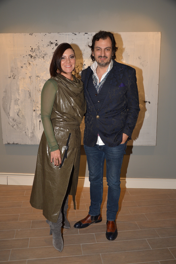 MİNİK KALPLER YARARINA SERGİ