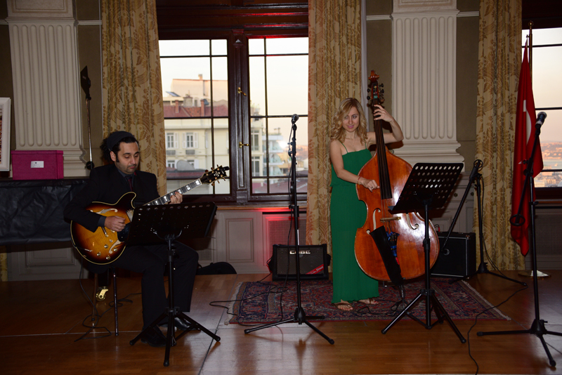 KADINLAR GÜNÜ'NE ÖZEL SERGİ