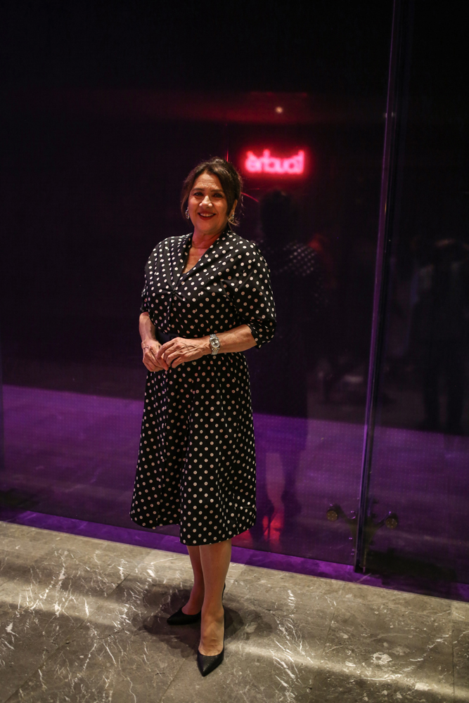 BERGÜZAR KOREL SAHNEDE