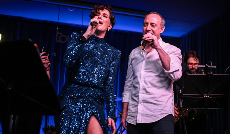 BERGÜZAR KOREL SAHNEDE