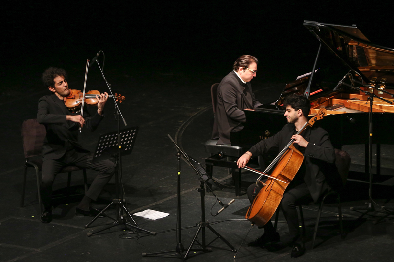 FAZIL SAY'DAN MÜZİK ZİYAFETİ