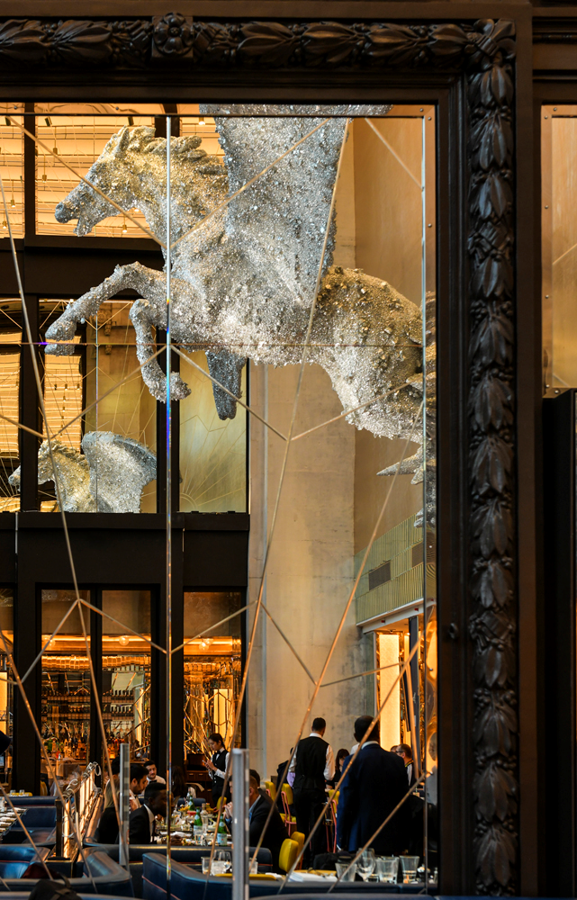 LONDRADA SANAT ESERİ EŞLİĞİNDE YEMEK