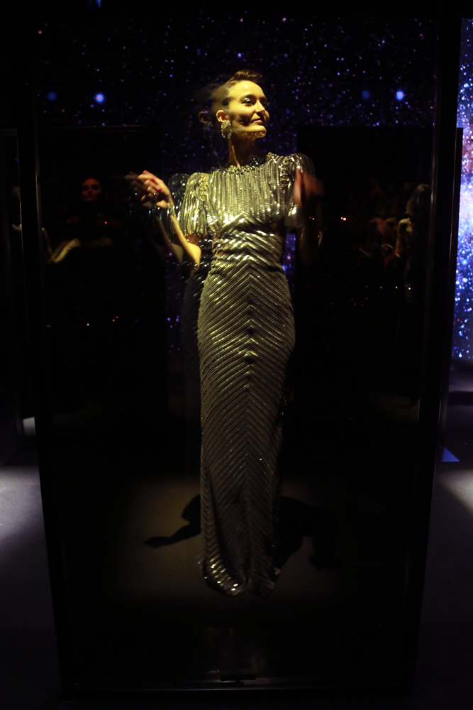 ÖZGÜR MASUR | MBFWI