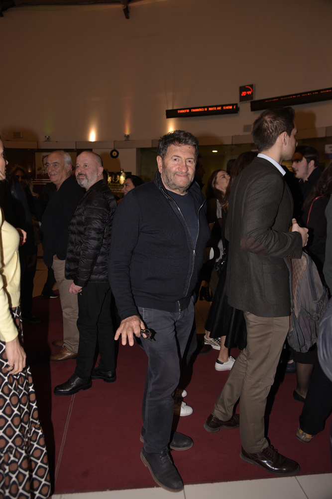 CEM YILMAZ İLK GÖSTERİSİNDE GÖNÜLLERİ FETHETTİ