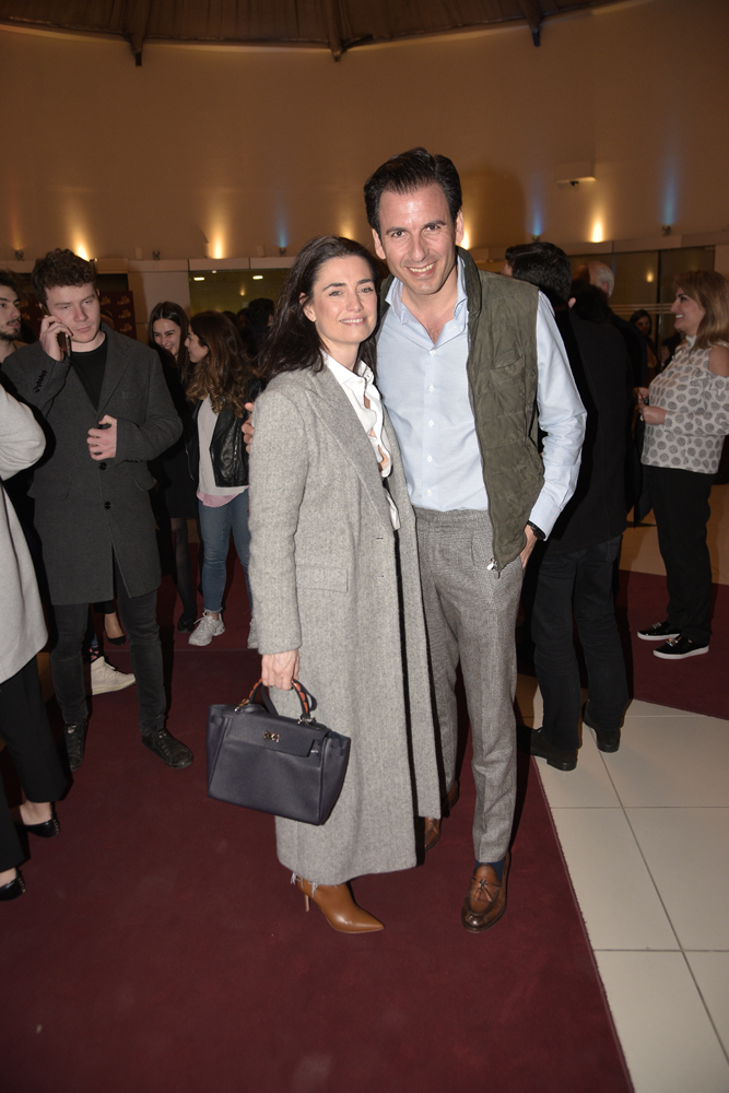 CEM YILMAZ İLK GÖSTERİSİNDE GÖNÜLLERİ FETHETTİ