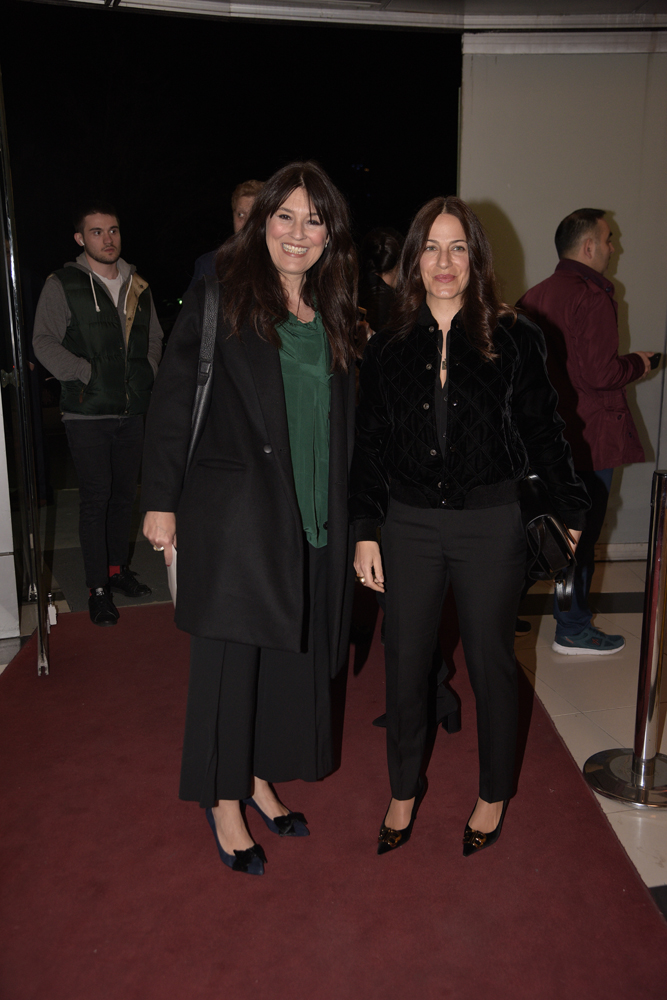 CEM YILMAZ İLK GÖSTERİSİNDE GÖNÜLLERİ FETHETTİ