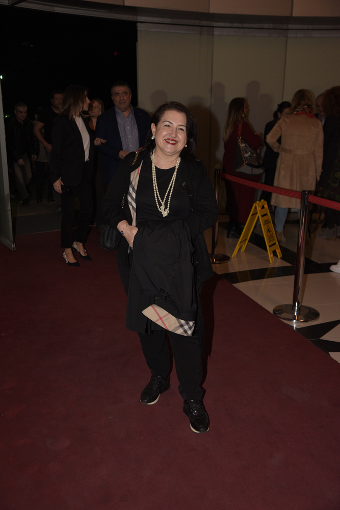 CEM YILMAZ İLK GÖSTERİSİNDE GÖNÜLLERİ FETHETTİ