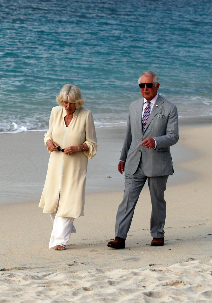 PRENS CHARLES VE DÜŞES CAMILLA'DAN TARİHİ ZİYARET