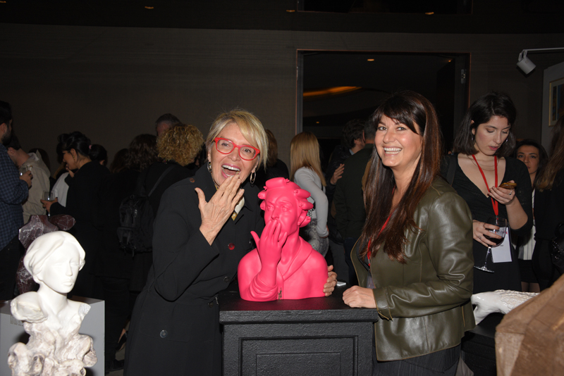 GENÇ SANATÇILARA DESTEK