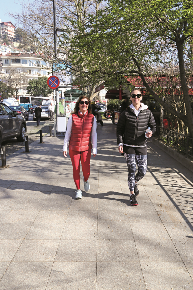 İSTANBULDA KİM, NEREDE?