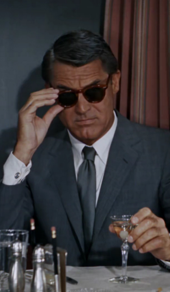 CARY GRANT GÖZLÜKLERE İLHAM KAYNAĞI OLDU!