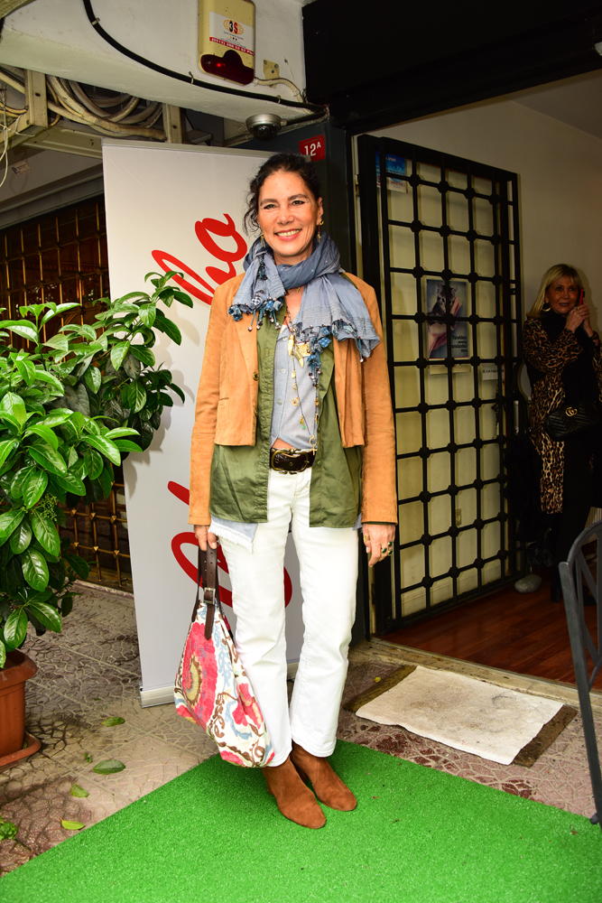 ŞEBNEM ÇAPA'NIN BUTİĞİNDE GELENEKSEL ÇUKURCUMA BULUŞMASI