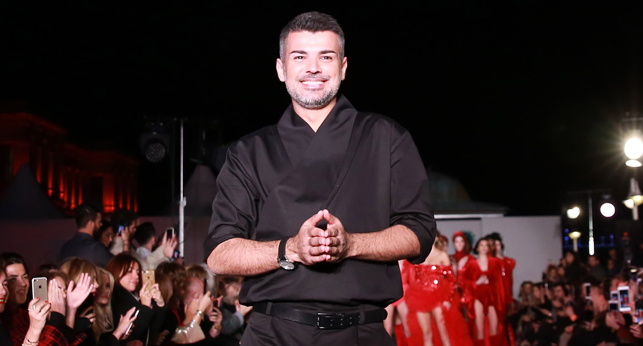 CİHAN NACAR'DAN HAVUZ BAŞINDA KOLEKSİYON TANITIMI