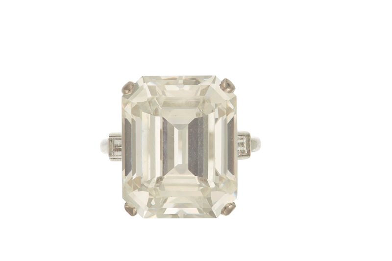 BU MÜCEVHERLER SATILIK!