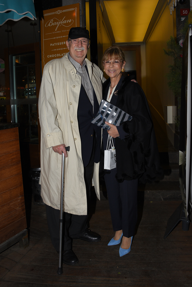 CEMRE BİRAND VE DOSTLARI BİR ARADA