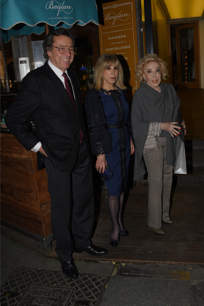 CEMRE BİRAND VE DOSTLARI BİR ARADA