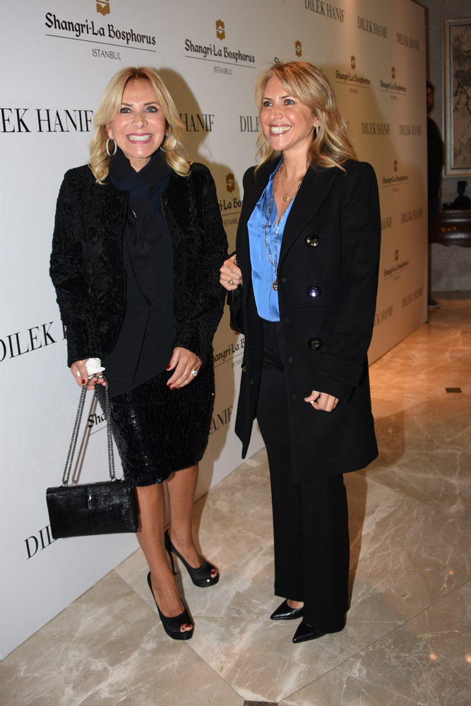 DİLEK HANİFTEN 30. YILA ÖZEL DEFİLE