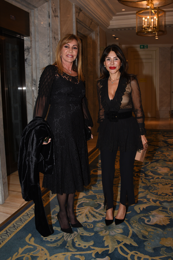 DİLEK HANİFTEN 30. YILA ÖZEL DEFİLE